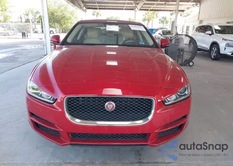 2017 Jaguar Xe 25T Premium из США, поврежденный, VIN SAJAD4BG8HA975976
